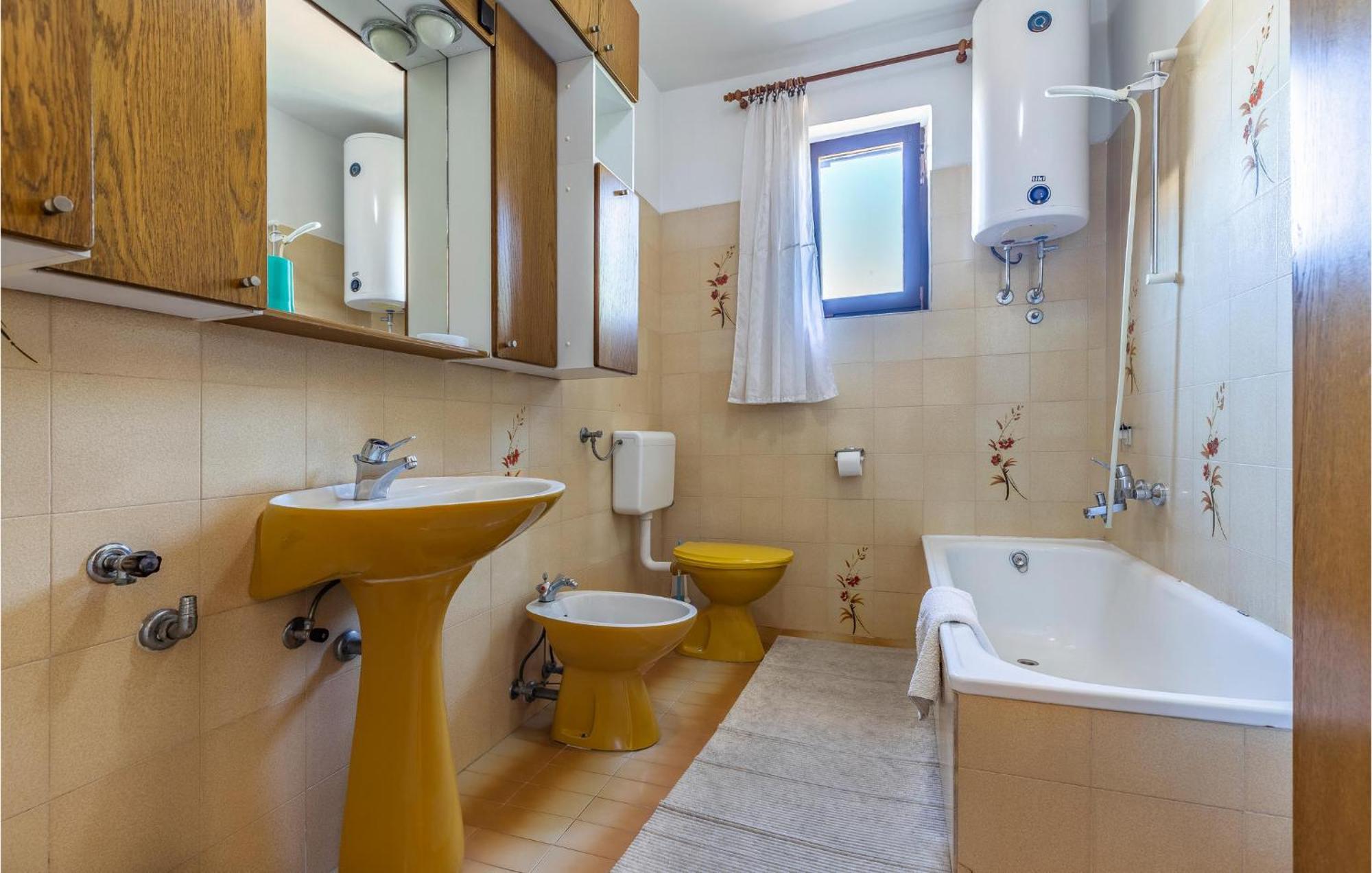 Awesome Apartment In Medulin With Kitchen Esterno foto