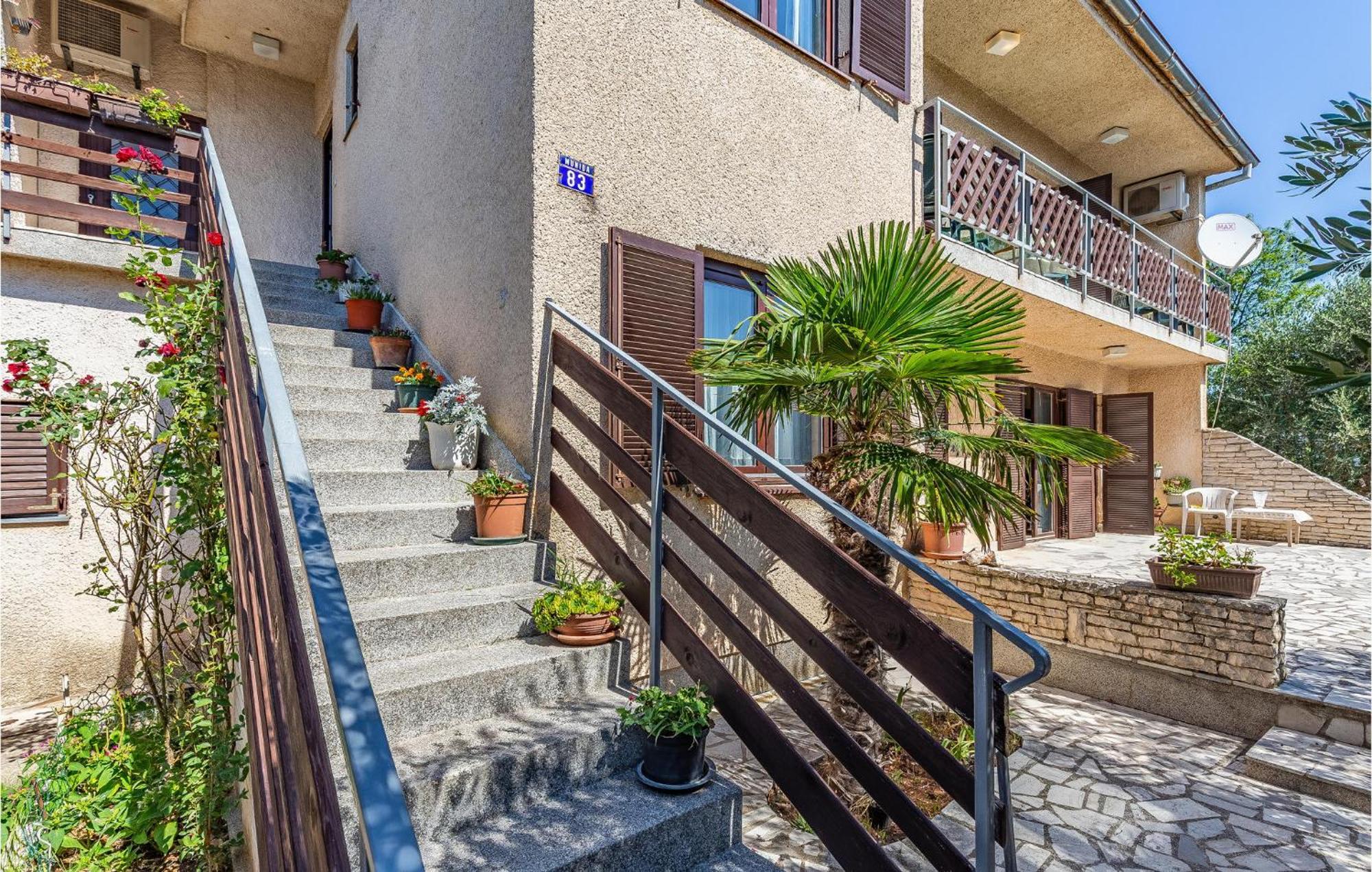Awesome Apartment In Medulin With Kitchen Esterno foto